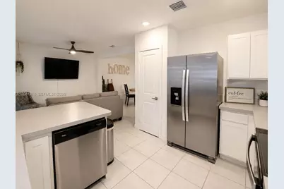 489 NE 4th St, Florida City, FL 33034 - Photo 9