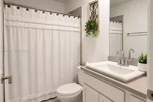 489 NE 4th St, Florida City, FL 33034 - Photo 13