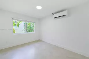505 SW 7th Ct, Miami, FL 33130 - Photo 9