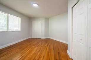 75 S Shore Dr, Miami Beach, FL 33141 - Photo 11
