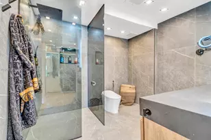 92 SW 3rd St, Miami, FL 33130 - Photo 21