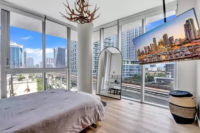 92 SW 3rd St #901, Miami, FL 33130 - Photo 15