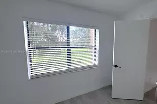 10325 NW 11th St, Pembroke Pines, FL 33026 - Photo 19