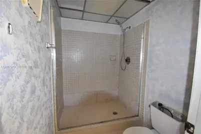 10761 W Clairmont Cir #108, Tamarac, FL 33321 - Photo 17