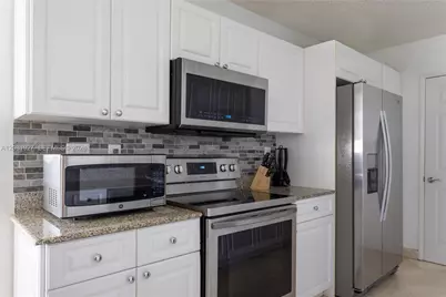 16711 N Collins Ave #1704, Sunny Isles Beach, FL 33160 - Photo 13
