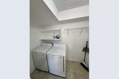 12642 Kenwood #B, Fort Myers, FL 33907 - Photo 13