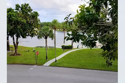301 Cambridge Rd #306, Hollywood, FL 33024 - Photo 1