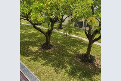 301 Cambridge Rd #306, Hollywood, FL 33024 - Photo 13