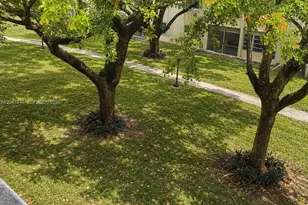 301 Cambridge Rd, Hollywood, FL 33024 - Photo 13