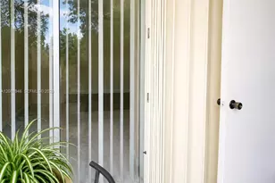 301 Cambridge Rd, Hollywood, FL 33024 - Photo 11