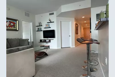 253 NE 2nd St #1402, Miami, FL 33132 - Photo 5