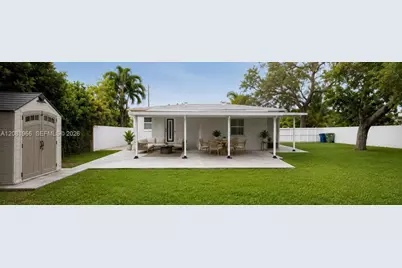 204 SW 7th Ave, Hallandale Beach, FL 33009 - Photo 11