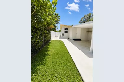 204 SW 7th Ave, Hallandale Beach, FL 33009 - Photo 15