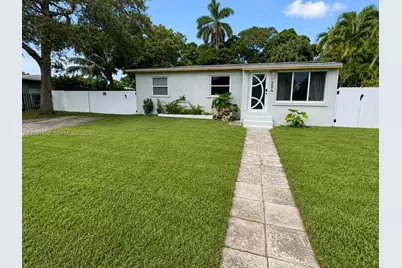 204 SW 7th Ave, Hallandale Beach, FL 33009 - Photo 1