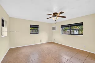 2825 NW 3rd St, Pompano Beach, FL 33069 - Photo 9