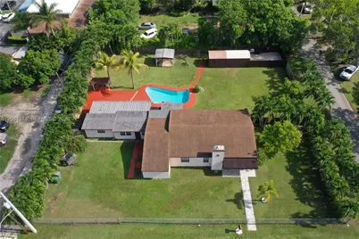 141 NE 14th St, Homestead, FL 33030 - Photo 3