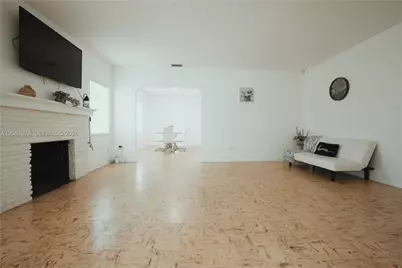 141 NE 14th St, Homestead, FL 33030 - Photo 9