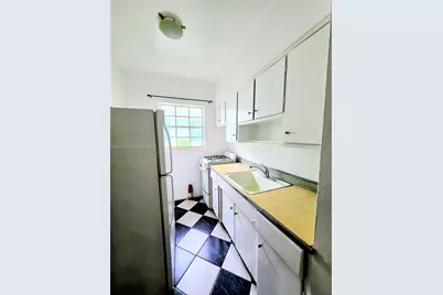 635 8th St #202, Miami Beach, FL 33139 - Photo 11