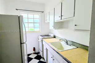 635 8th St, Miami Beach, FL 33139 - Photo 11