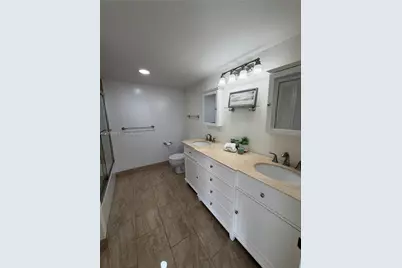 1000 Parkview Dr #531, Hallandale Beach, FL 33009 - Photo 17