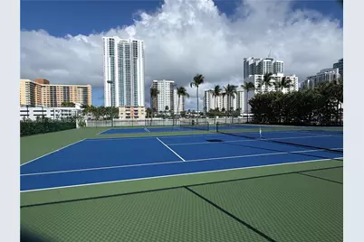 1000 Parkview Dr #531, Hallandale Beach, FL 33009 - Photo 39