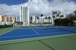 1000 Parkview Dr, Hallandale Beach, FL 33009 - Photo 39