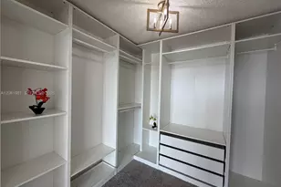 1000 Parkview Dr, Hallandale Beach, FL 33009 - Photo 21