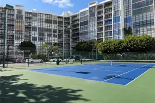1000 Parkview Dr, Hallandale Beach, FL 33009 - Photo 29