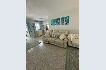 52 45th, Saint Petersburg, FL 33706 - Photo 5