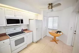 1650 SW 124th Terrace, Pembroke Pines, FL 33027 - Photo 5