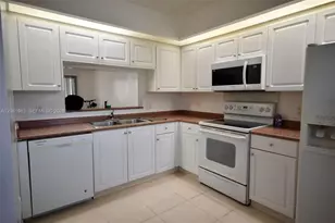 1650 SW 124th Terrace, Pembroke Pines, FL 33027 - Photo 7
