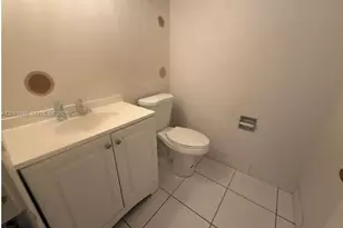 9764 NW 4th Ln, Miami, FL 33172 - Photo 13