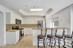 953 SW 143rd Ave, Pembroke Pines, FL 33027 - Photo 13