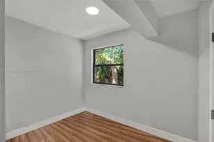 555 NW 124th St, North Miami, FL 33168 - Photo 15