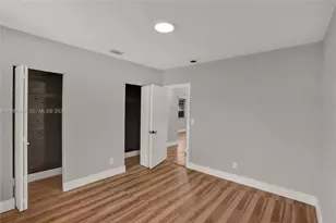 555 NW 124th St, North Miami, FL 33168 - Photo 27