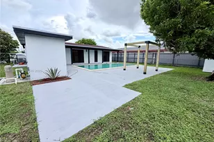 3210 SW 94th Ct, Miami, FL 33165 - Photo 7