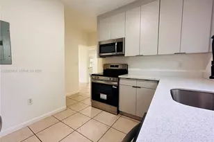 573 NE 82nd St, Miami, FL 33138 - Photo 9