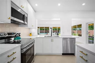 1360 NE 138th St, North Miami, FL 33161 - Photo 15