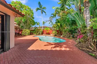 2533 NE 35th Dr, Fort Lauderdale, FL 33308 - Photo 11