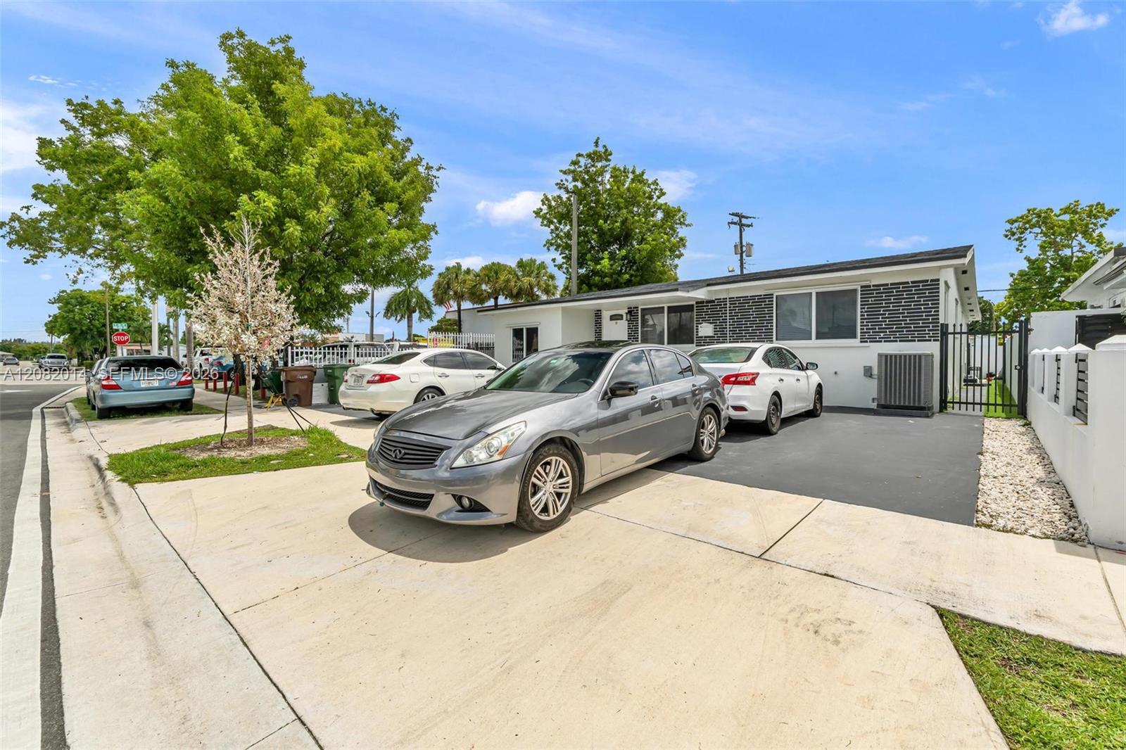4851 E 8th Ct - 4851 E 8th Ct, Hialeah, FL 33013 Luxury Property | Jose Angel Pina