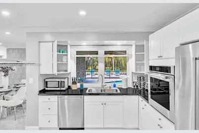 2191 SW 27th Ln, Fort Lauderdale, FL 33312 - Photo 5