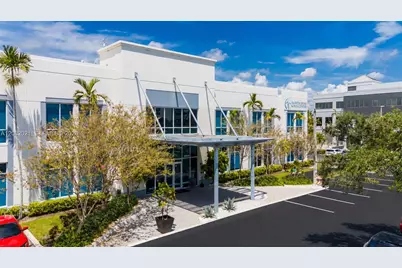 2010 NW 150th Ave #208, Pembroke Pines, FL 33028 - Photo 1
