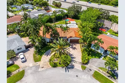 21000 NE 18th Ct, Miami, FL 33179 - Photo 47