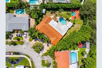 21000 NE 18th Ct, Miami, FL 33179 - Photo 45