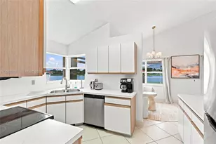 2873 Oak Park Cir, Davie, FL 33328 - Photo 19