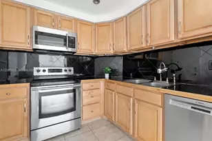 500 Bayview Dr, Sunny Isles Beach, FL 33160 - Photo 9