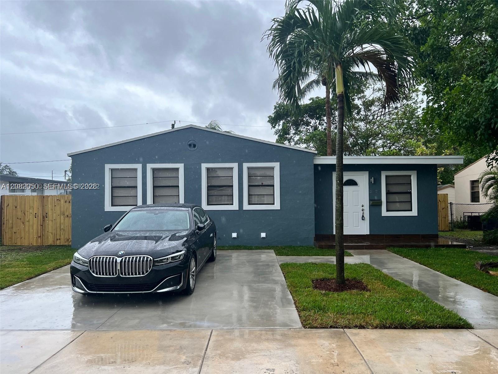 2130 Funston St - 2130 Funston St, Hollywood, FL 33020 Luxury Property | Jose Angel Pina