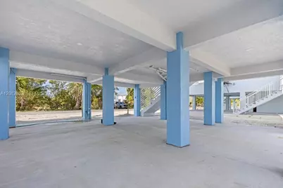 31569 Avenue D, Big Pine, FL 33043 - Photo 3