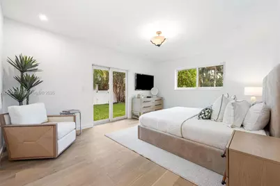 10619 NE 10th Pl, Miami Shores, FL 33138 - Photo 15