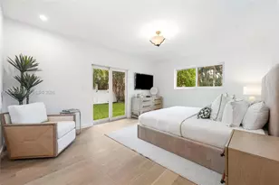 10619 NE 10th Pl, Miami Shores, FL 33138 - Photo 15